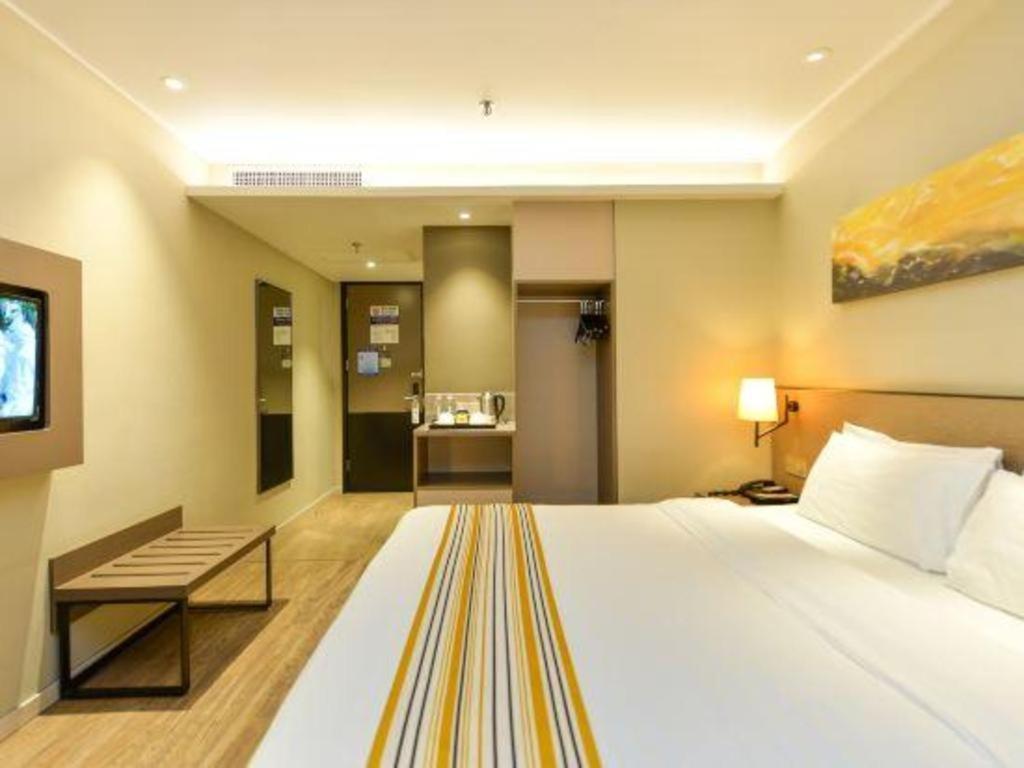Home Inn Plus Shanghai Pudong Airport Chuansha Branch Exteriör bild