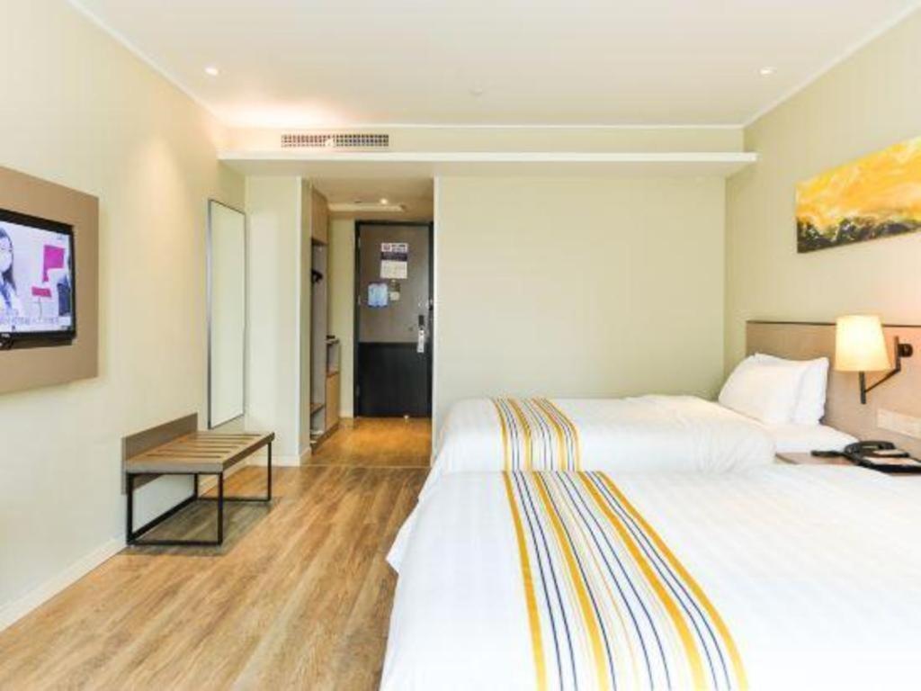 Home Inn Plus Shanghai Pudong Airport Chuansha Branch Exteriör bild